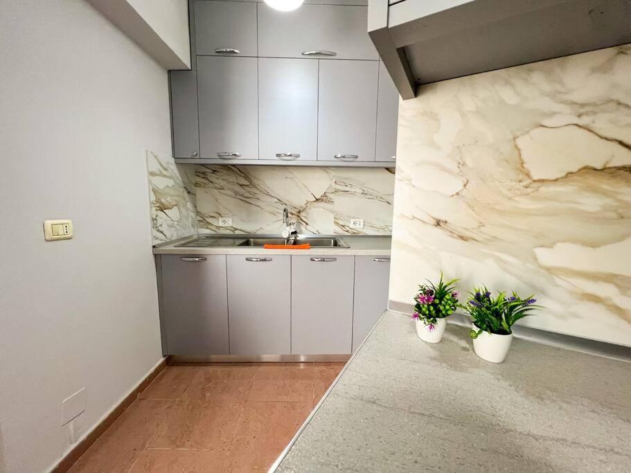 Scanderbeg Square 2Br Apt Tirana Exterior photo